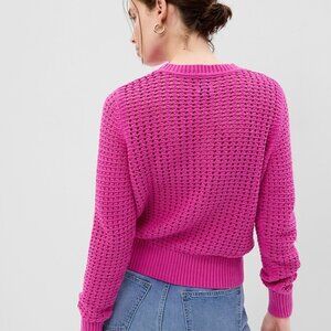 GAP Women's Fuchsia Crew Neck Sweater